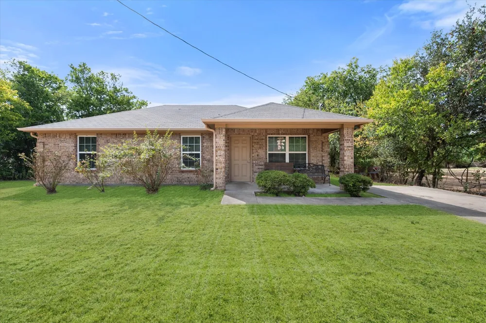 700 Cypress Avenue Corsicana, TX 75110