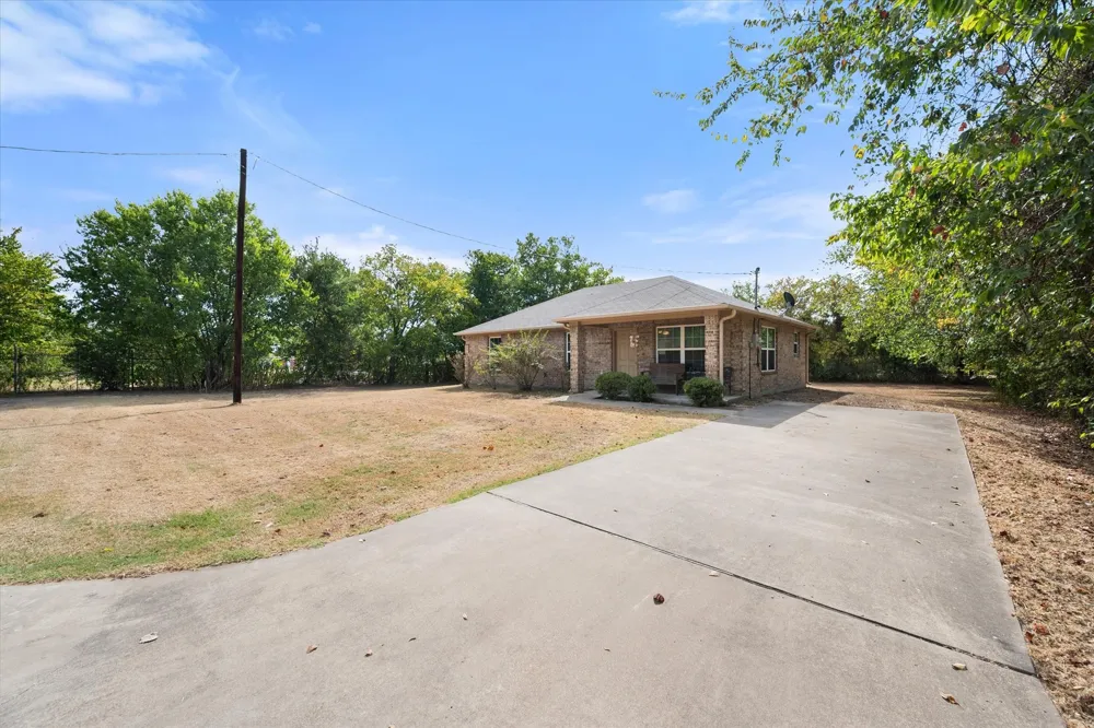 700 Cypress Avenue Corsicana, TX 75110