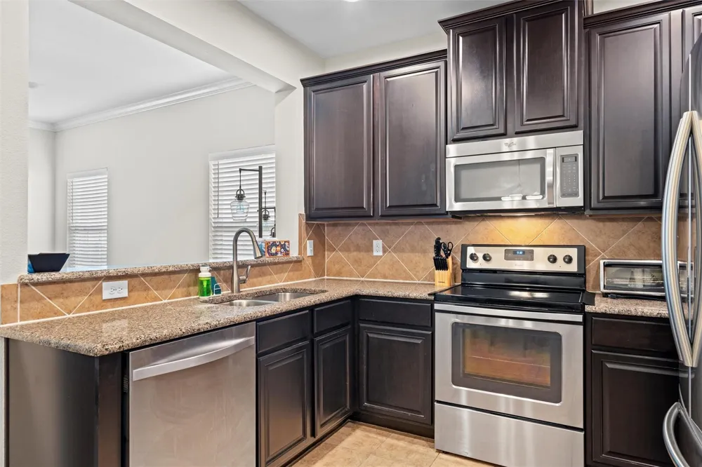 6900 Carrington Lane Fort Worth, TX 76137