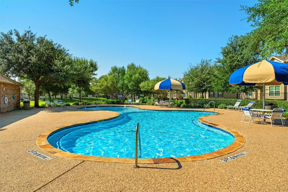 6900 Carrington Lane Fort Worth, TX 76137