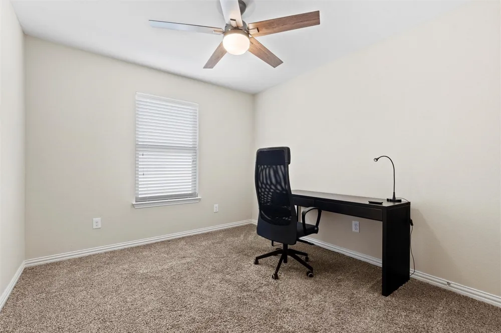 6900 Carrington Lane Fort Worth, TX 76137