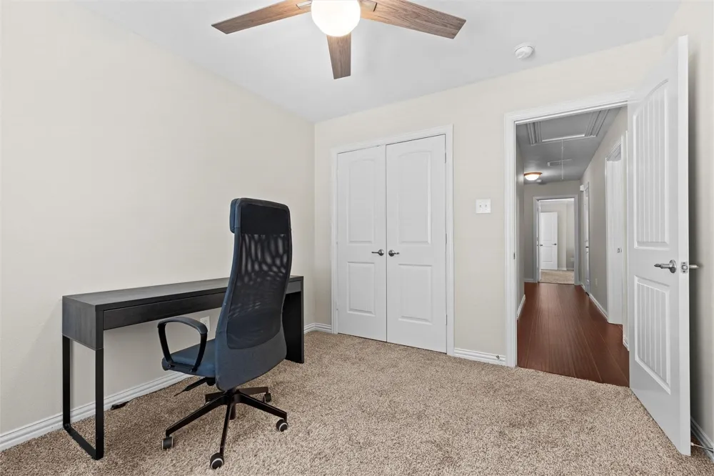 6900 Carrington Lane Fort Worth, TX 76137