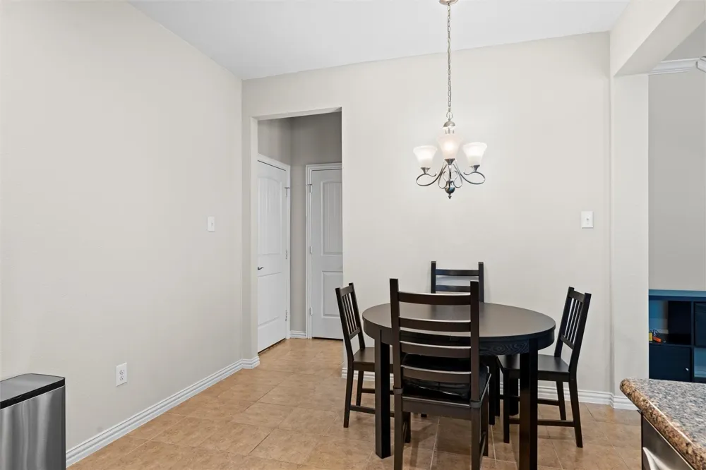6900 Carrington Lane Fort Worth, TX 76137