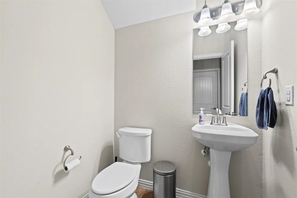 6900 Carrington Lane Fort Worth, TX 76137