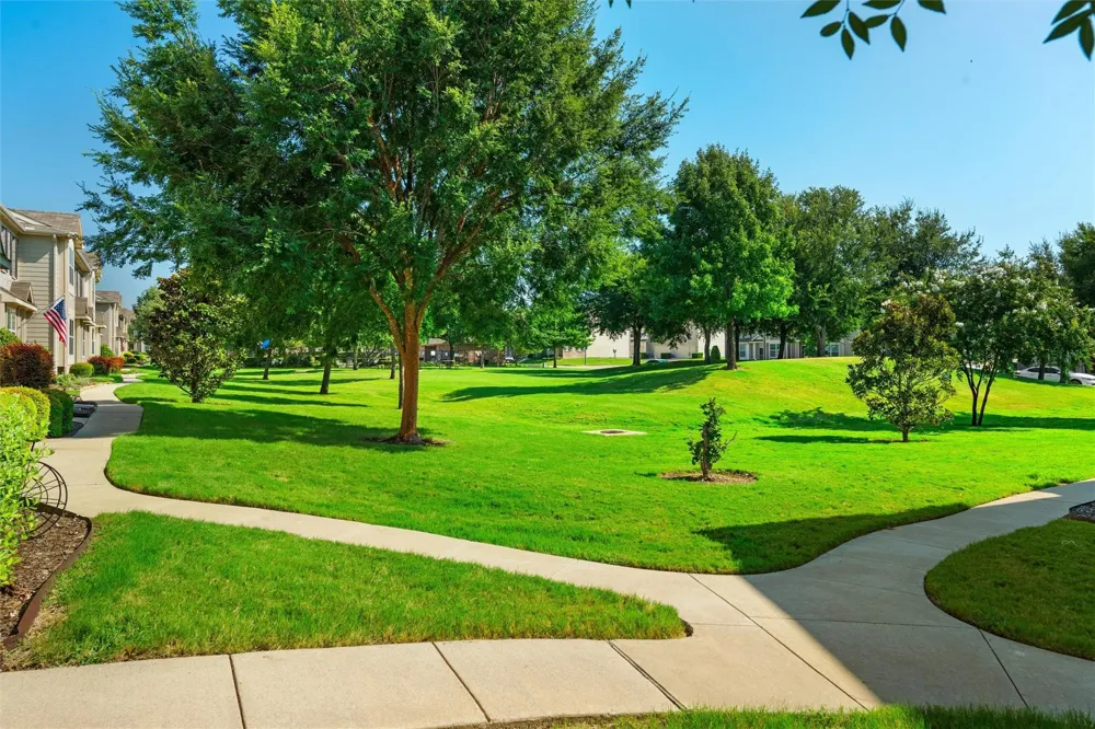 6900 Carrington Lane Fort Worth, TX 76137