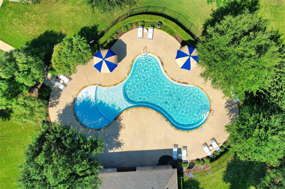 6900 Carrington Lane Fort Worth, TX 76137