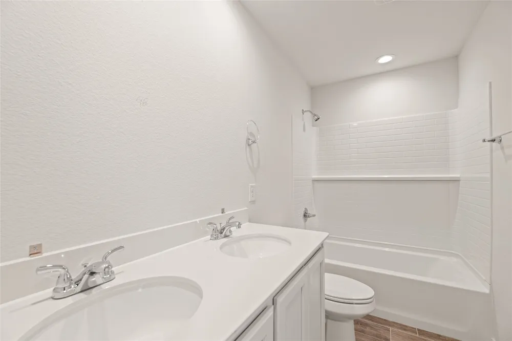 635 Frio Lane Aubrey, TX 76227