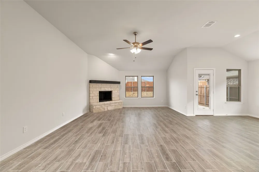 635 Frio Lane Aubrey, TX 76227