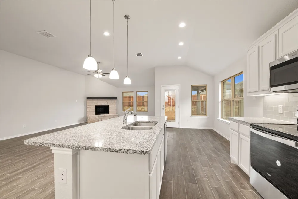 635 Frio Lane Aubrey, TX 76227