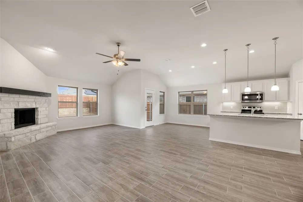 635 Frio Lane Aubrey, TX 76227