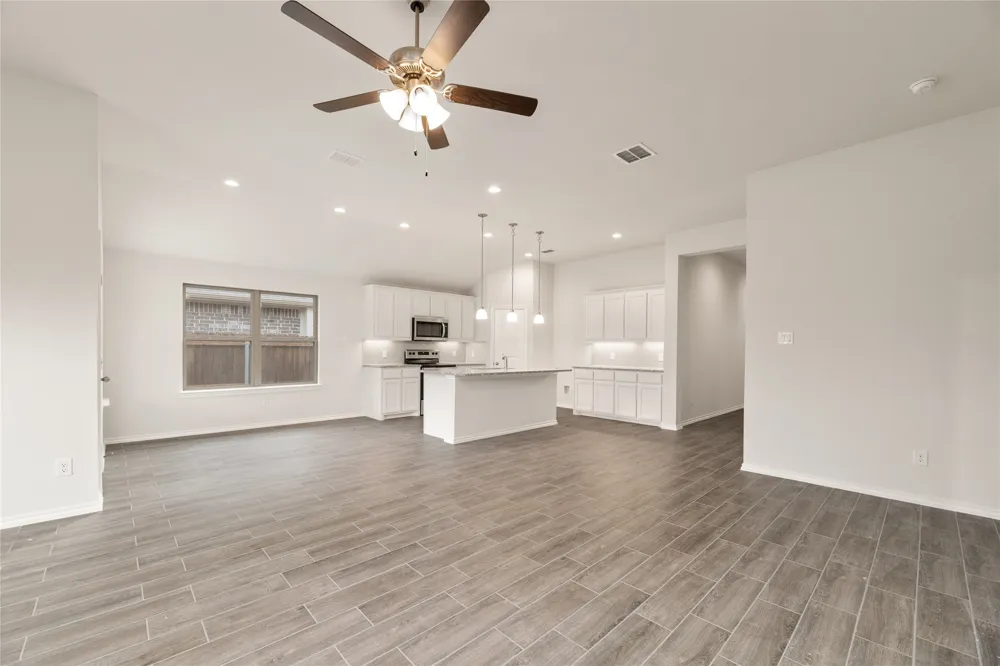 635 Frio Lane Aubrey, TX 76227
