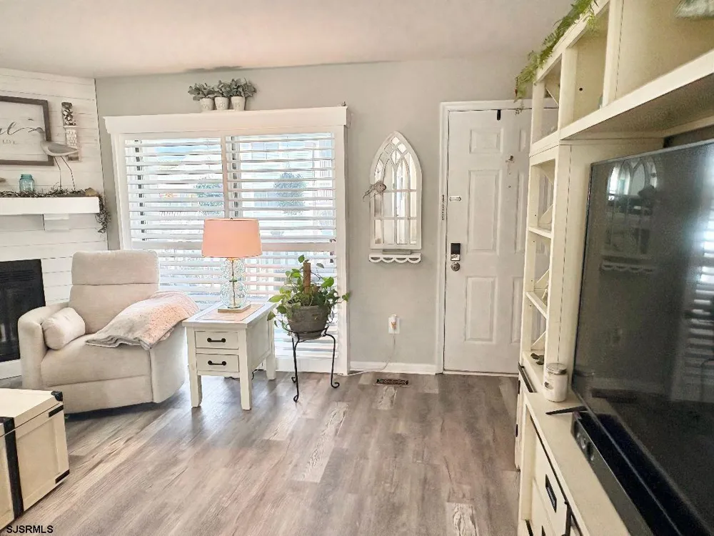 150 W Cedar Ave Somers Point, NJ 08244