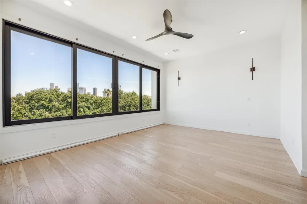 713 Memorial Heights Drive Houston, TX 77007