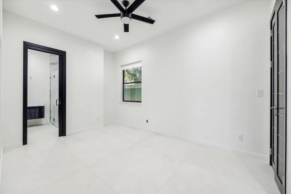 713 Memorial Heights Drive Houston, TX 77007