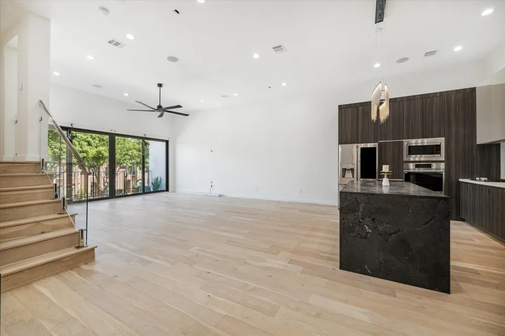 713 Memorial Heights Drive Houston, TX 77007