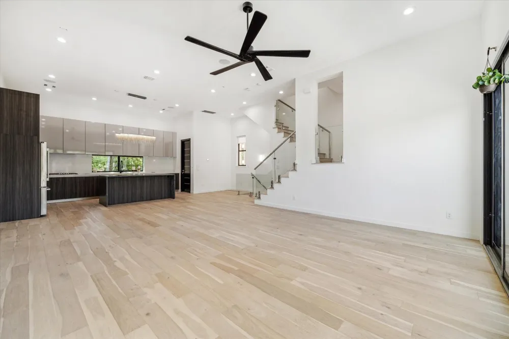 713 Memorial Heights Drive Houston, TX 77007