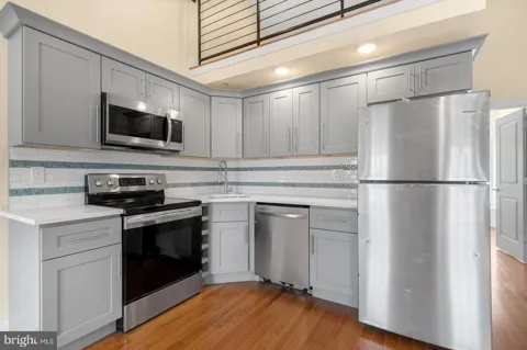 6607 RIDGE AVENUE #C