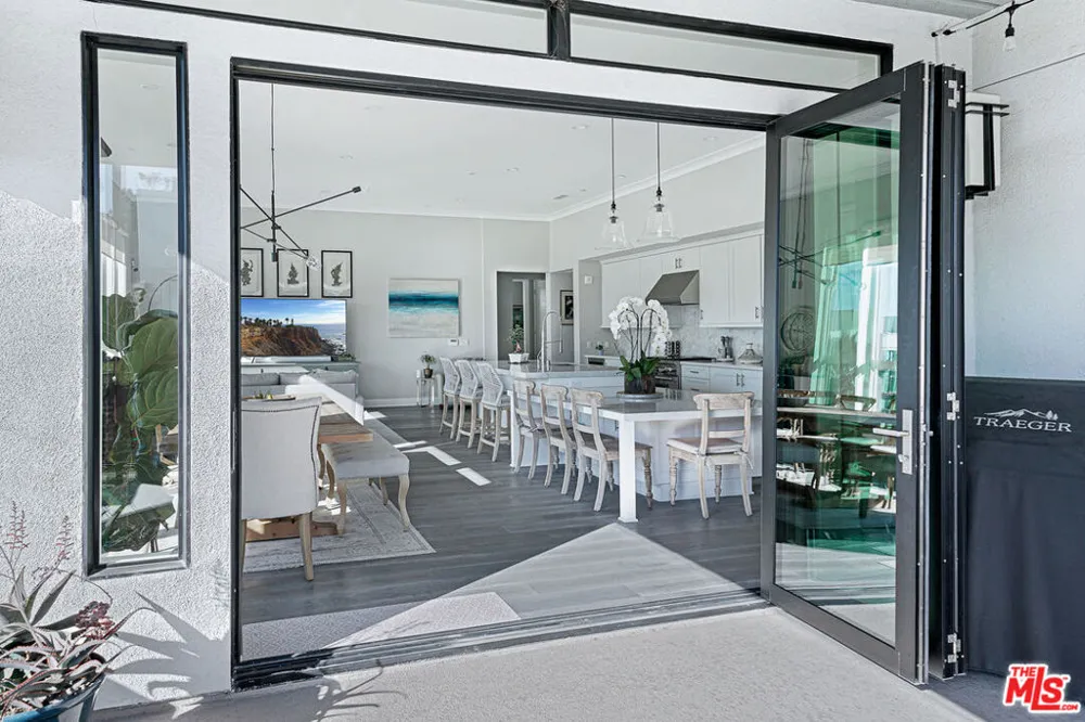 5827 Meadowlark Place #3 Playa Vista, CA 90094