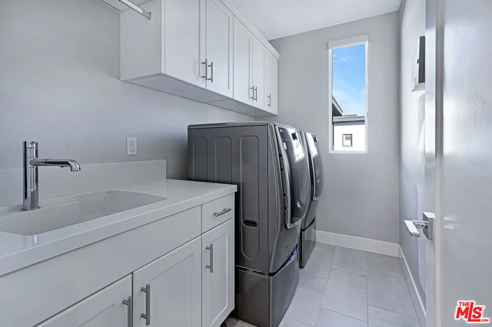 5827 Meadowlark Place #3 Playa Vista, CA 90094