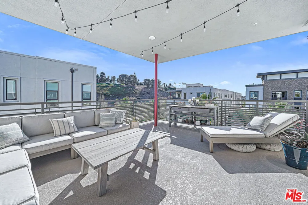 5827 Meadowlark Place #3 Playa Vista, CA 90094