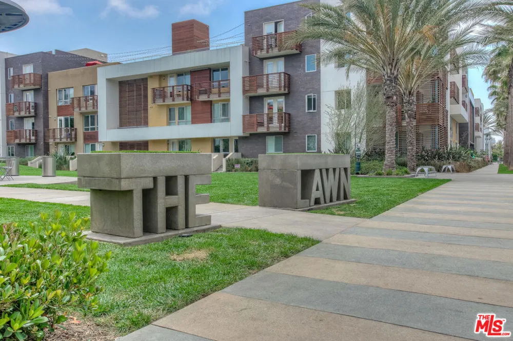 5827 Meadowlark Place #3 Playa Vista, CA 90094