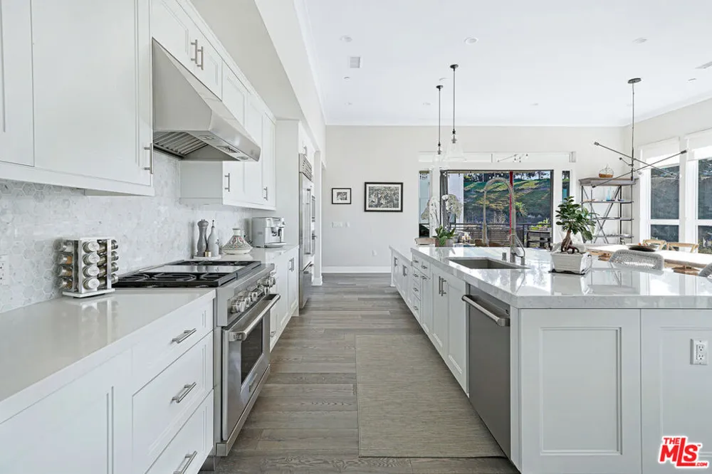 5827 Meadowlark Place #3 Playa Vista, CA 90094