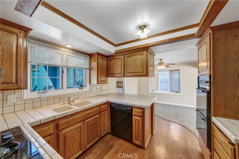 16596 Redwood Cr. Fountain Valley, CA 92708