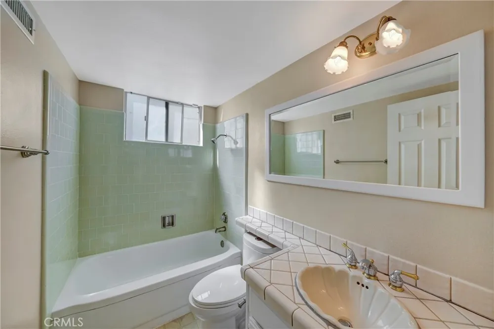 16596 Redwood Cr. Fountain Valley, CA 92708