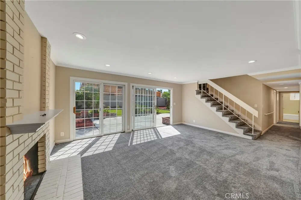 16596 Redwood Cr. Fountain Valley, CA 92708
