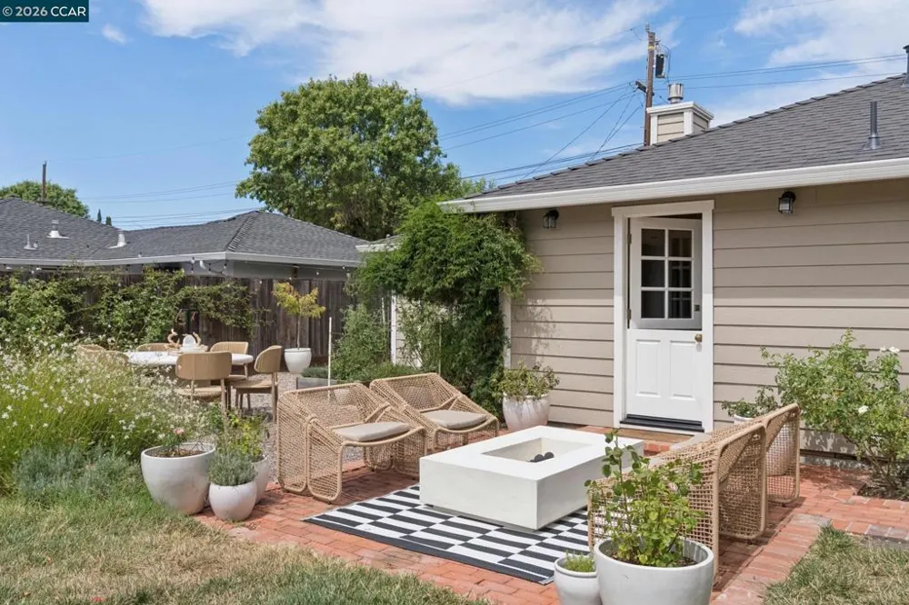 137 Adria Dr Pleasant Hill, CA 94523