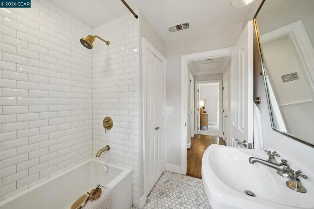137 Adria Dr Pleasant Hill, CA 94523