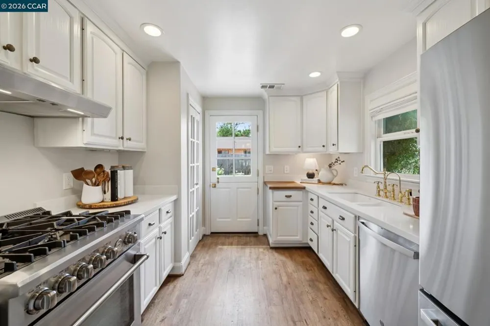 137 Adria Dr Pleasant Hill, CA 94523