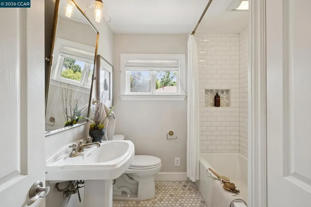 137 Adria Dr Pleasant Hill, CA 94523