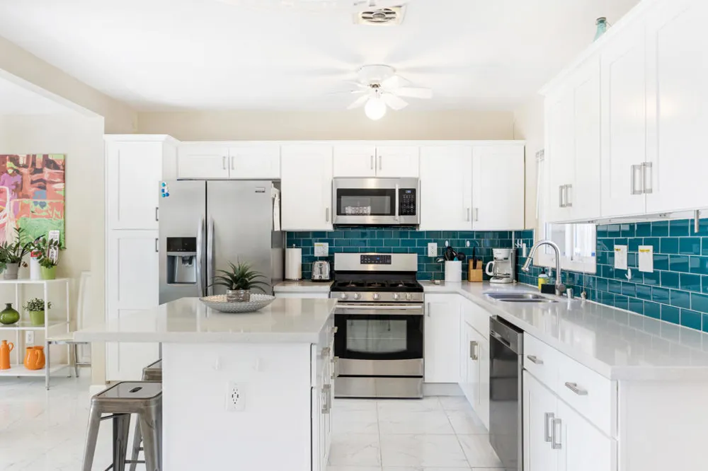 4385 E Paseo Caroleta Palm Springs, CA 92264