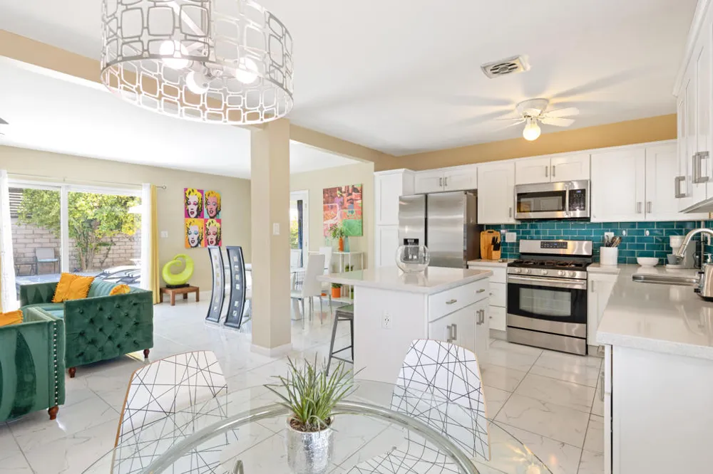 4385 E Paseo Caroleta Palm Springs, CA 92264
