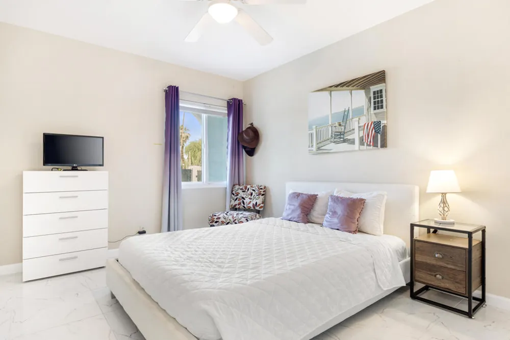 4385 E Paseo Caroleta Palm Springs, CA 92264