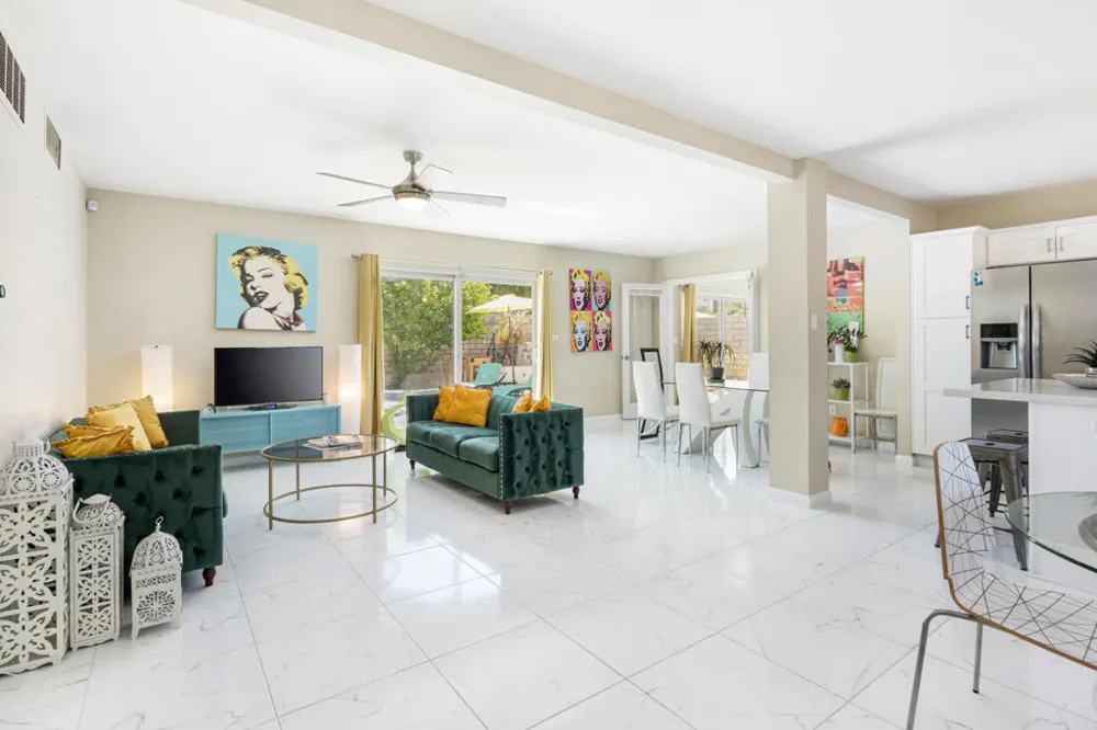 4385 E Paseo Caroleta Palm Springs, CA 92264