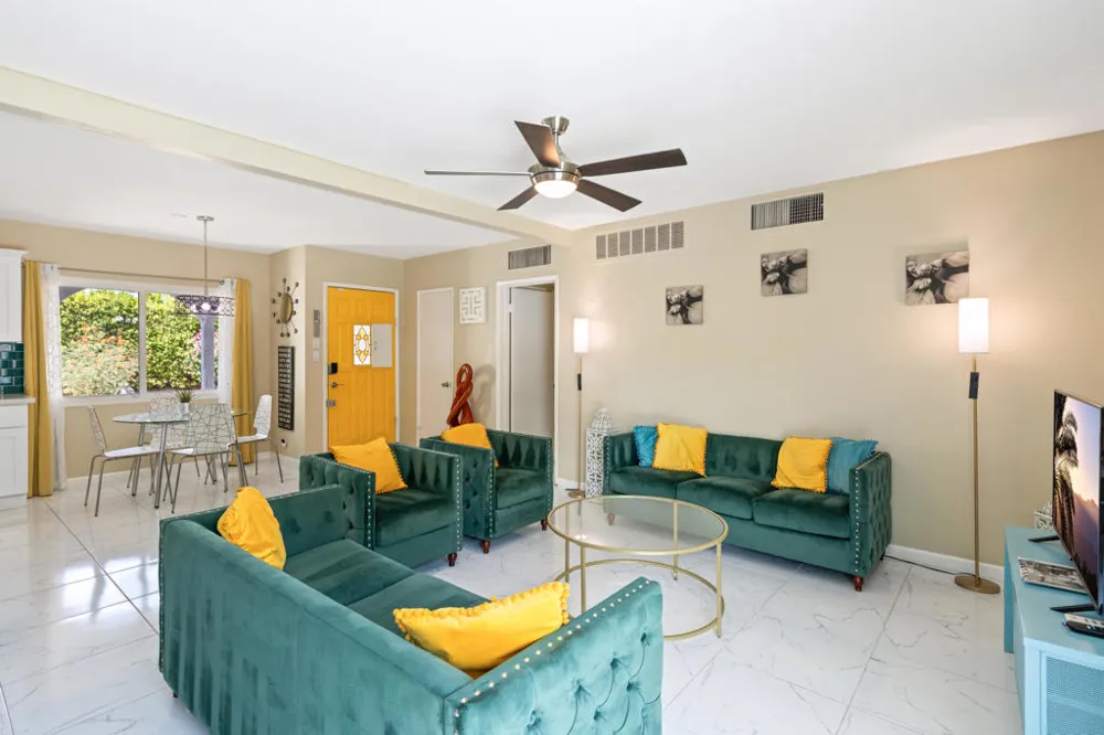 4385 E Paseo Caroleta Palm Springs, CA 92264