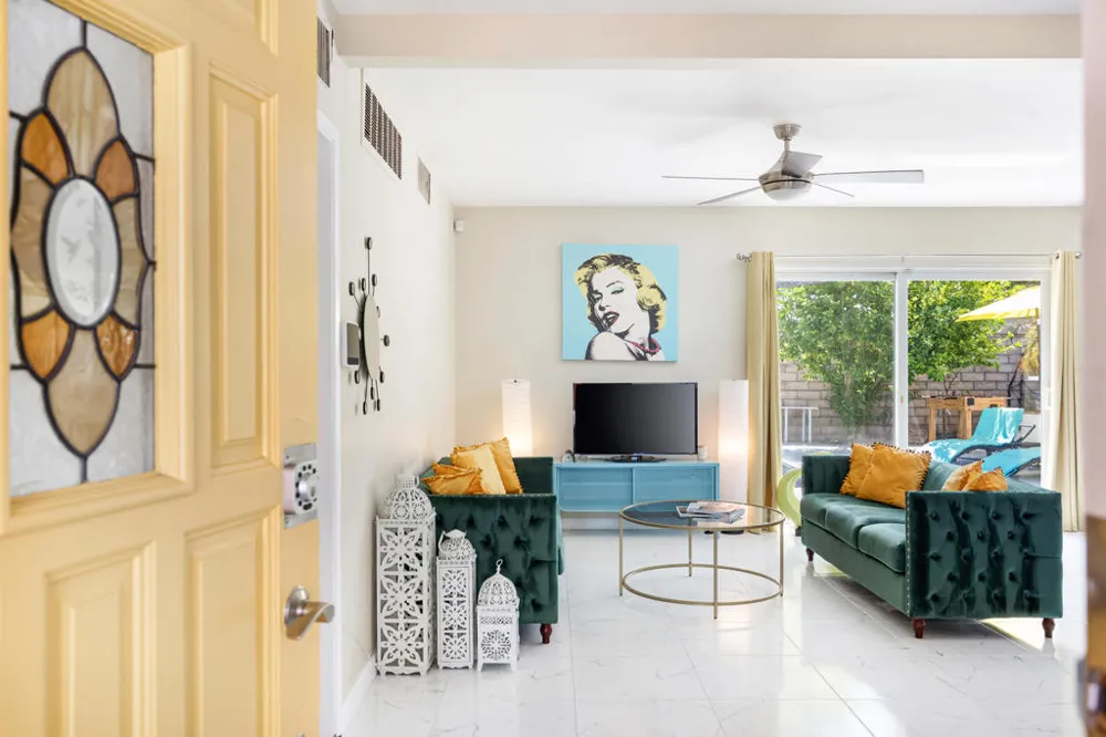 4385 E Paseo Caroleta Palm Springs, CA 92264