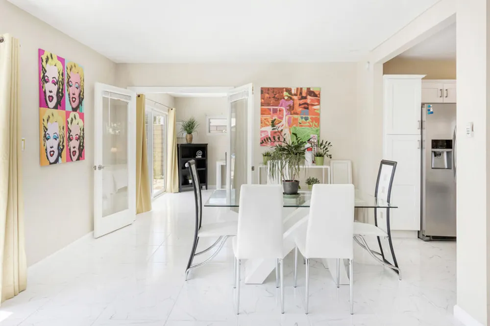 4385 E Paseo Caroleta Palm Springs, CA 92264