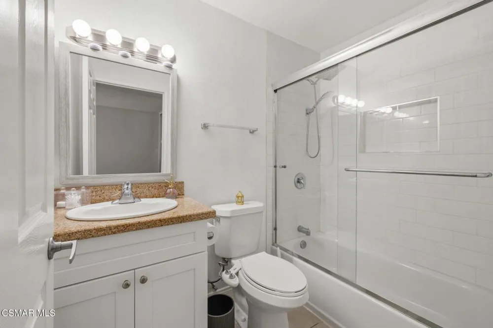 5530 Owensmouth Avenue #114 Woodland Hills, CA 91367