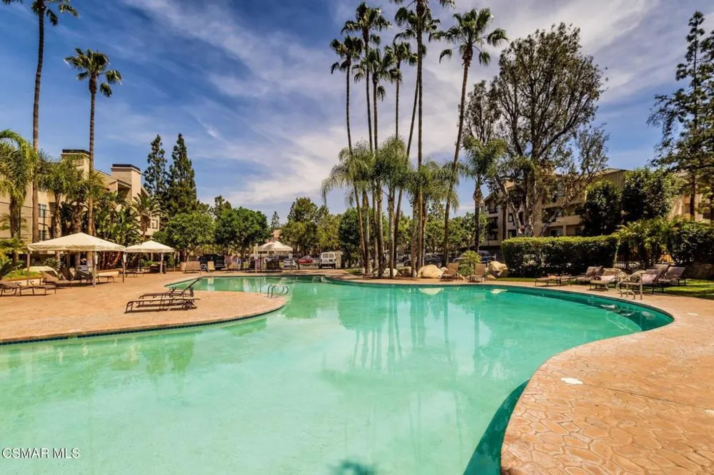 5530 Owensmouth Avenue #114 Woodland Hills, CA 91367