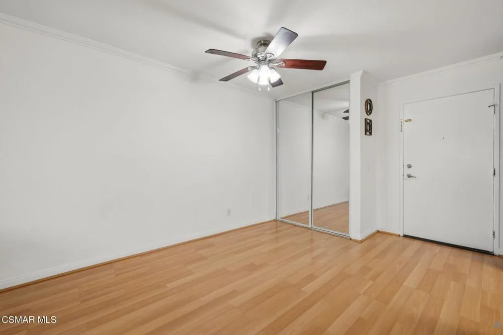 5530 Owensmouth Avenue #114 Woodland Hills, CA 91367