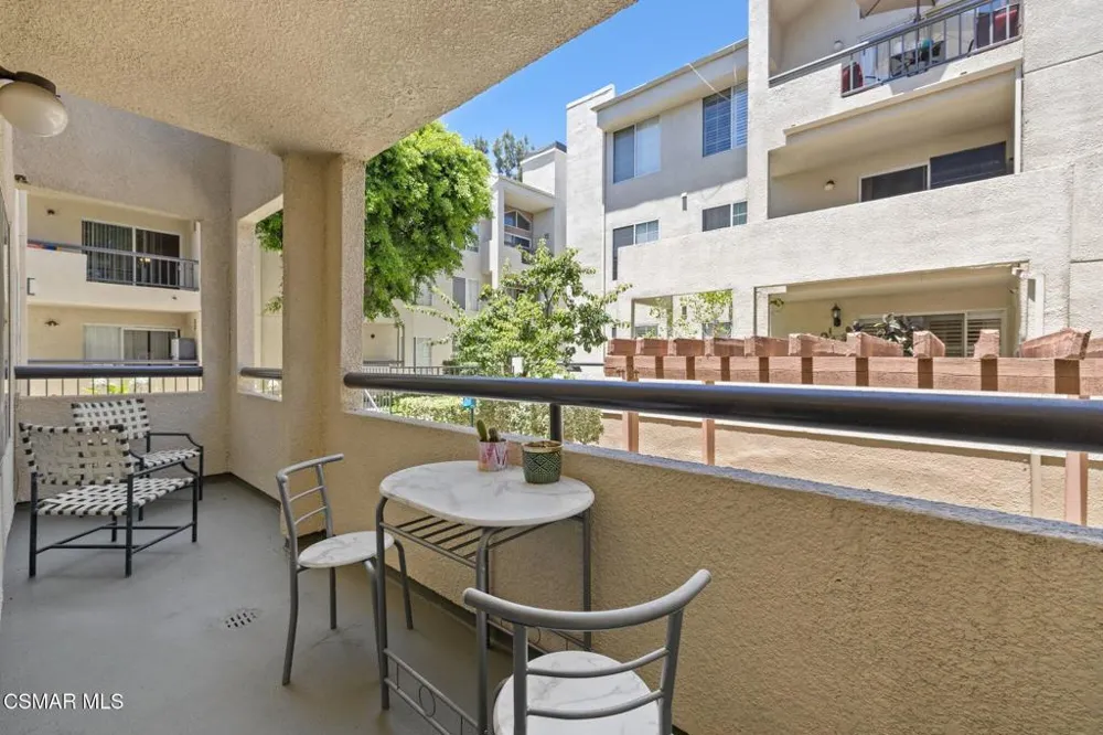 5530 Owensmouth Avenue #114 Woodland Hills, CA 91367