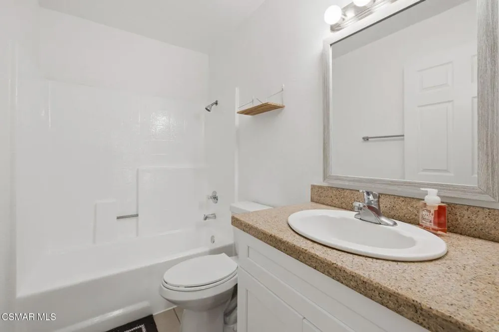5530 Owensmouth Avenue #114 Woodland Hills, CA 91367
