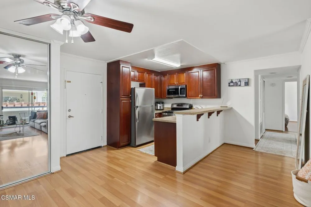 5530 Owensmouth Avenue #114 Woodland Hills, CA 91367