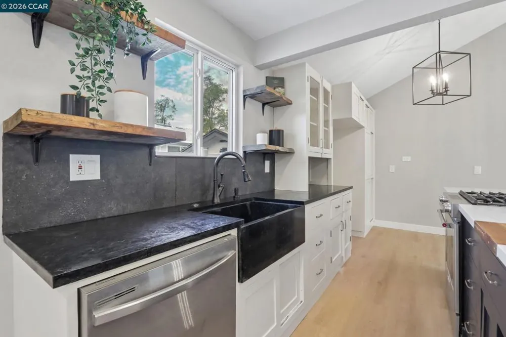 236 Center Ave Pacheco, CA 94553