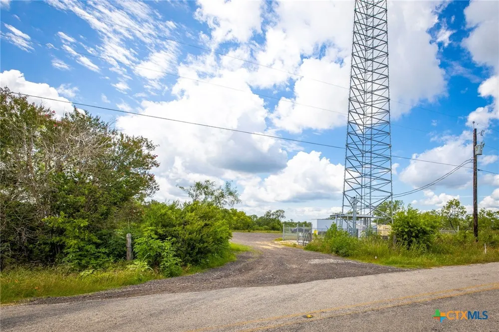 181 Pine Meadow Road Seguin, TX 78155