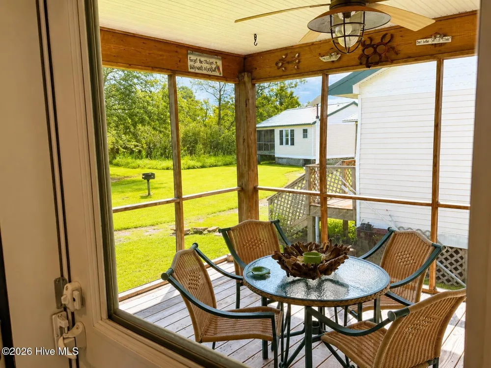 139 Lasseters Landing #D Columbia, NC 27925