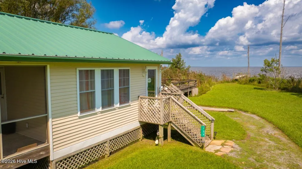 139 Lasseters Landing #D Columbia, NC 27925
